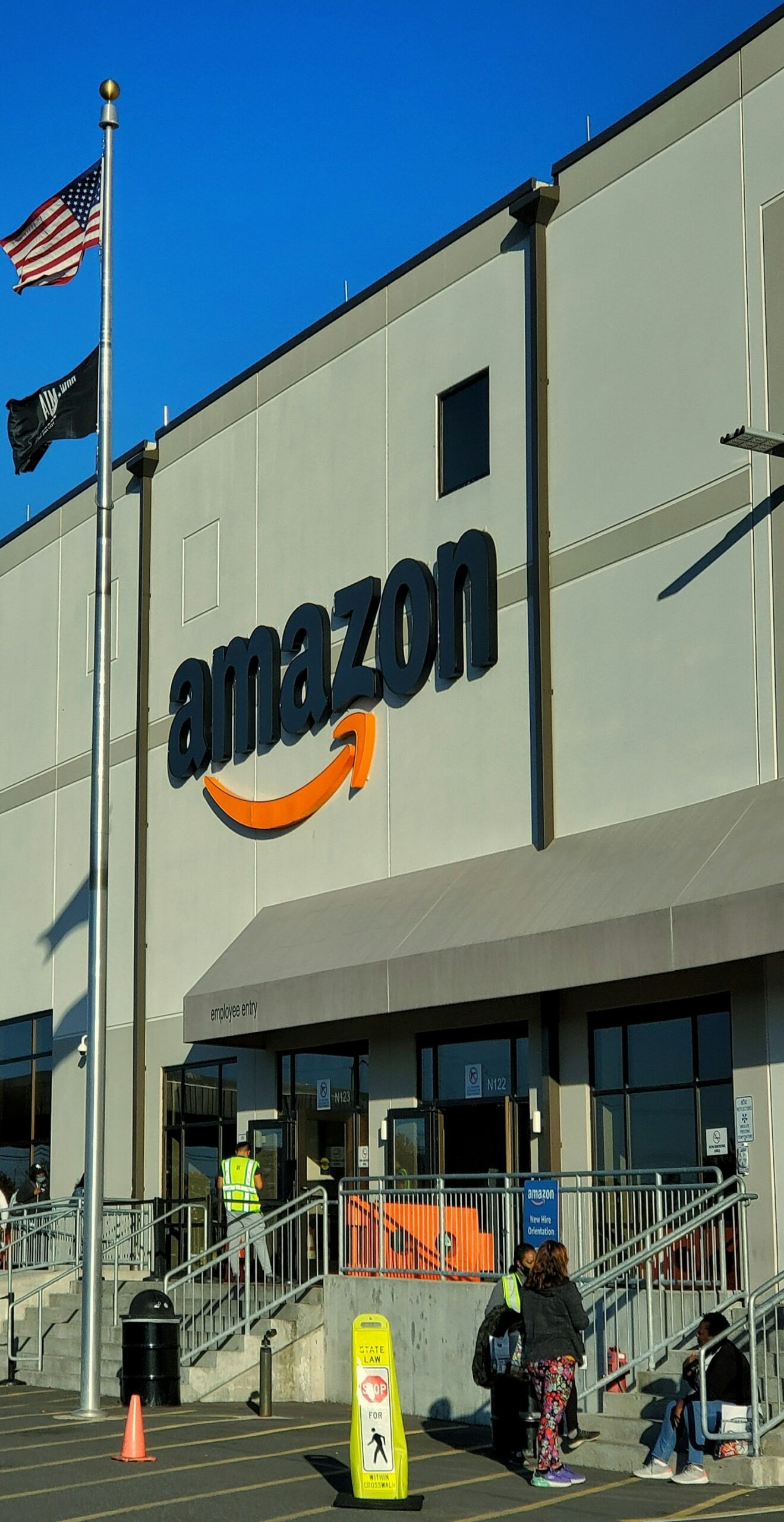 Amazon vs. Walmart: Where to Get the Best Value